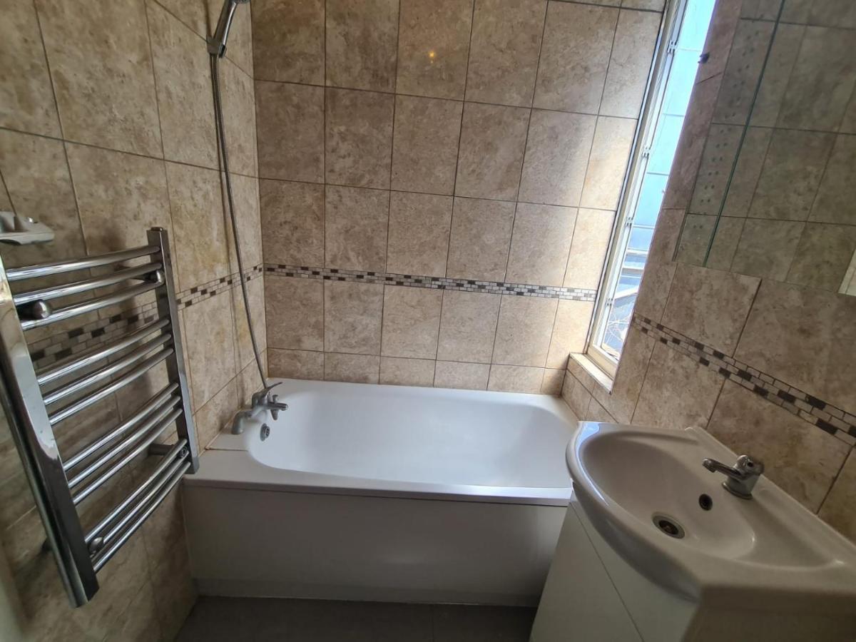 "Bright & Spacious" 3 Bedroom Flat By Kings Cross, St Pancras Station!!!!64 London Kültér fotó