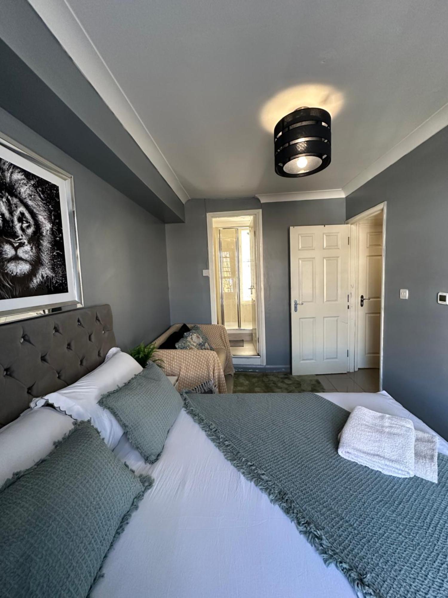 "Bright & Spacious" 3 Bedroom Flat By Kings Cross, St Pancras Station!!!!64 London Kültér fotó